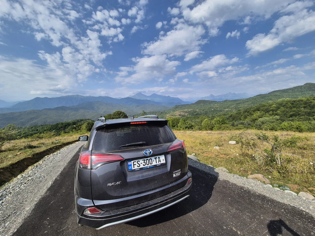 Toyota RAV4 2018 photo 3
