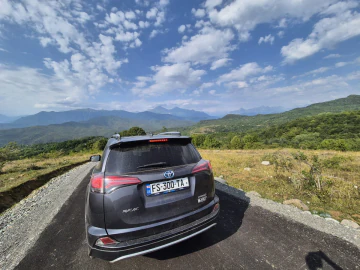 Toyota RAV4 2018 photo 3