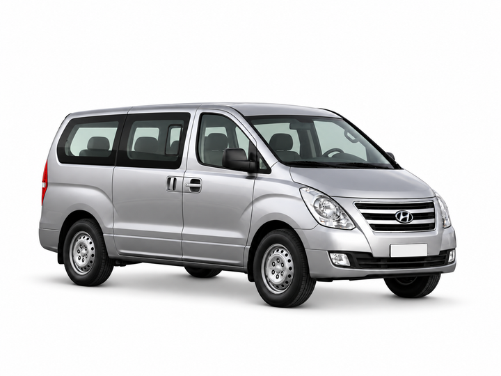 Hyundai H-1 Travel 2020 — front three-quarter view on white background