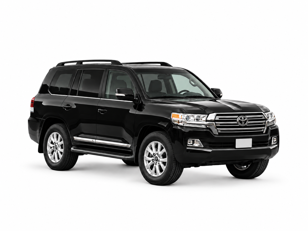 Toyota Land Cruiser 2020 — front three-quarter view on white background